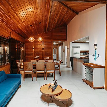Casadecastelhanos, Quadra Do Mar De Castelhanos, 4 Suites Com Ar, Churrasqueira, Piscina, Hidromassagem, Cozinha Integrada Gourmet Ideal Para Familia E Amigos Anchieta  Bagian luar foto