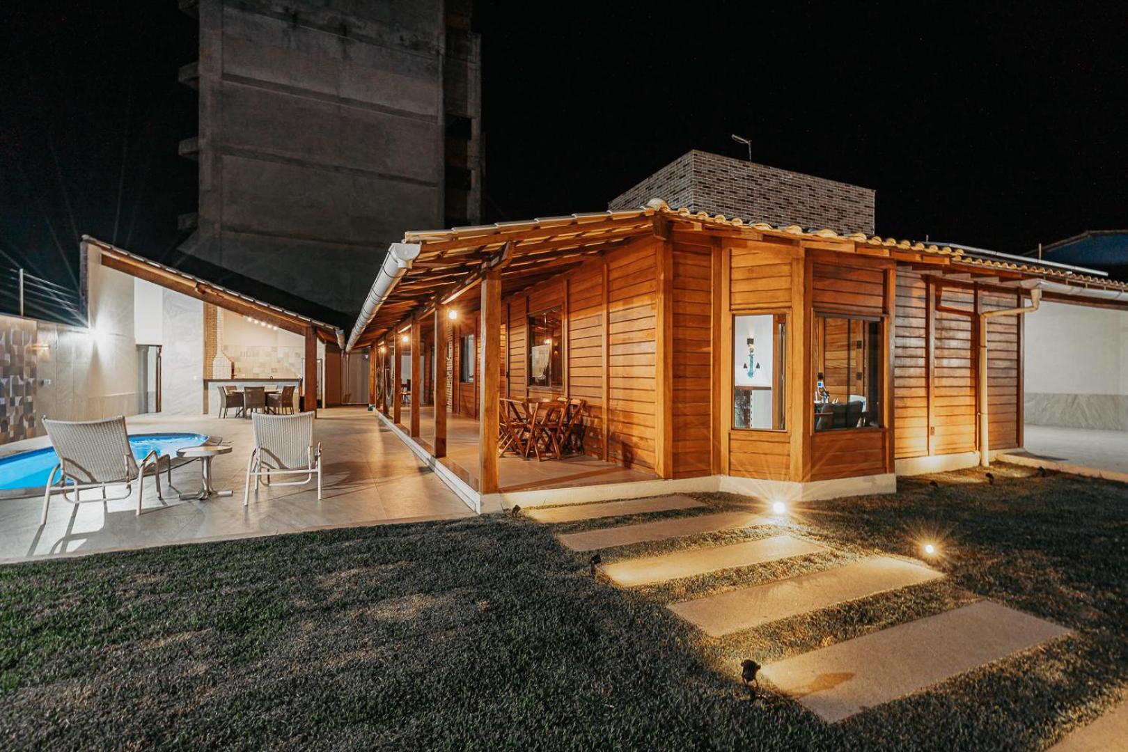 Casadecastelhanos, Quadra Do Mar De Castelhanos, 4 Suites Com Ar, Churrasqueira, Piscina, Hidromassagem, Cozinha Integrada Gourmet Ideal Para Familia E Amigos Anchieta  Bagian luar foto