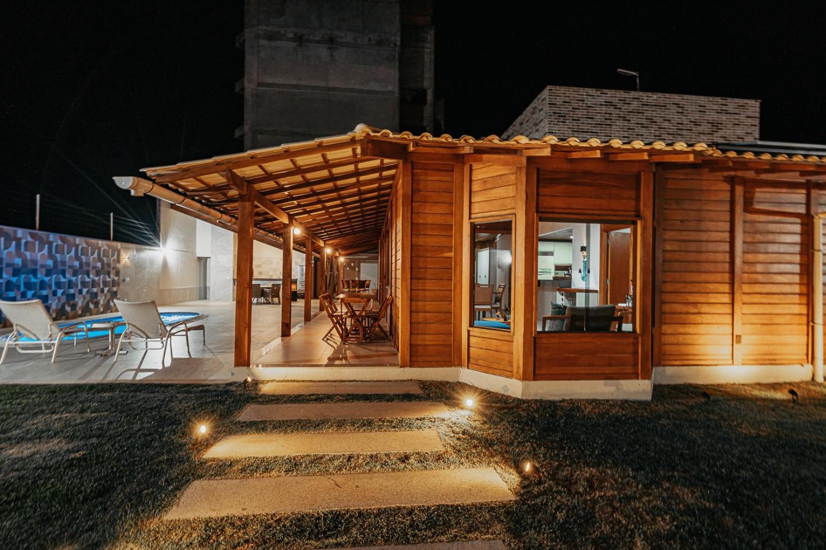 Casadecastelhanos, Quadra Do Mar De Castelhanos, 4 Suites Com Ar, Churrasqueira, Piscina, Hidromassagem, Cozinha Integrada Gourmet Ideal Para Familia E Amigos Anchieta  Bagian luar foto