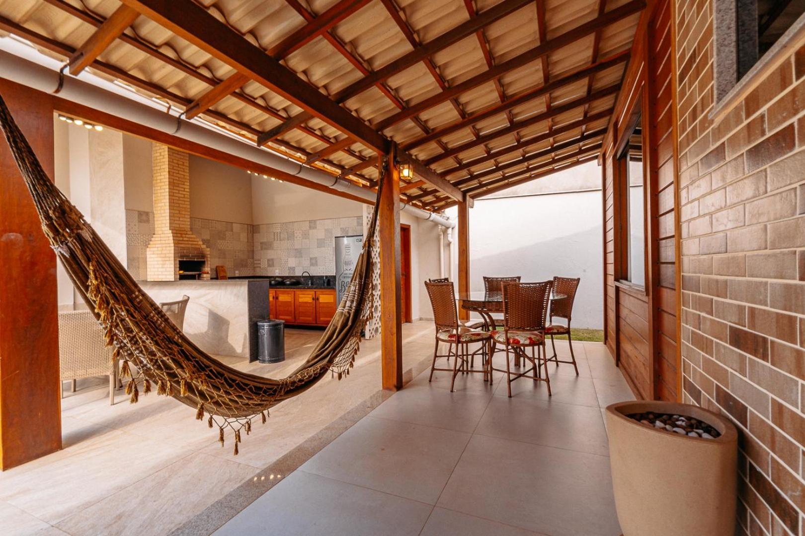 Casadecastelhanos, Quadra Do Mar De Castelhanos, 4 Suites Com Ar, Churrasqueira, Piscina, Hidromassagem, Cozinha Integrada Gourmet Ideal Para Familia E Amigos Anchieta  Bagian luar foto