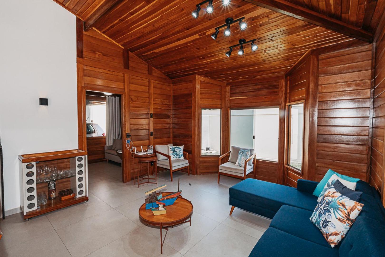 Casadecastelhanos, Quadra Do Mar De Castelhanos, 4 Suites Com Ar, Churrasqueira, Piscina, Hidromassagem, Cozinha Integrada Gourmet Ideal Para Familia E Amigos Anchieta  Bagian luar foto